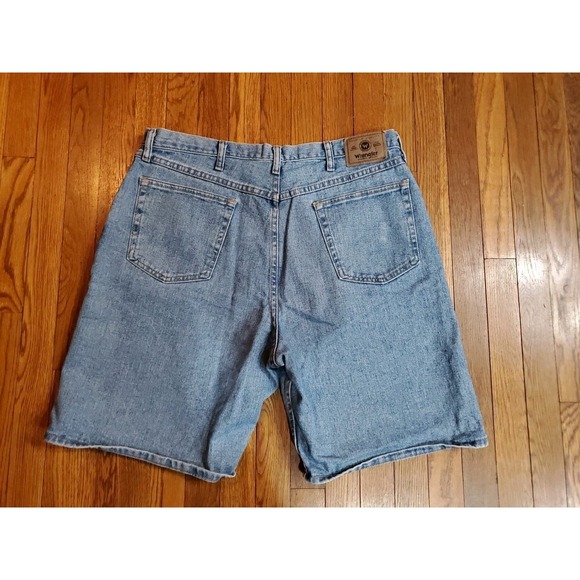 WRANGLER Men's 38 X 9.5 Denim Utility Jean Shorts Stonewashed Blue Bermuda - Picture 2 of 4